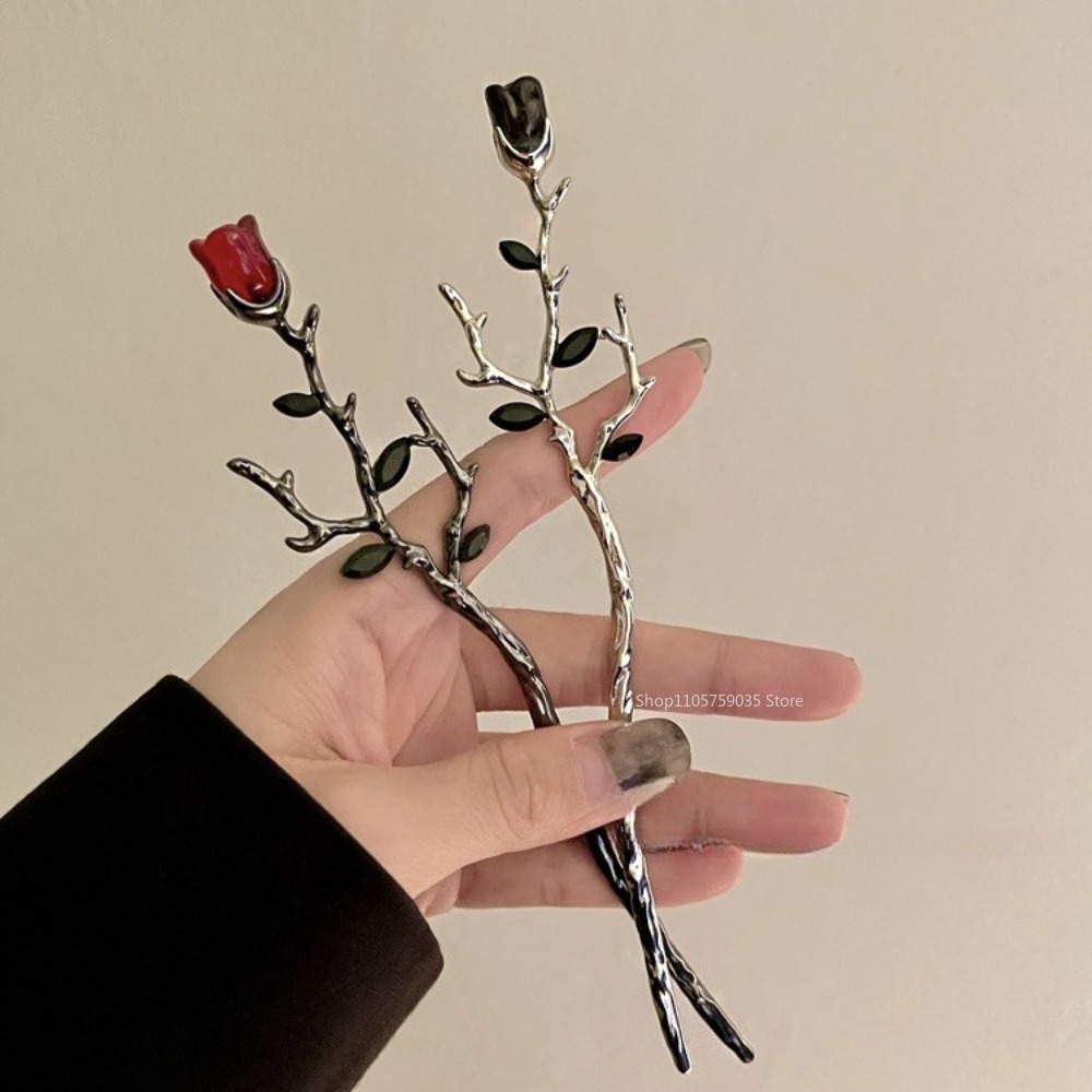 Vintage Metal Red Rose Flower  - đánh giá và giá Women'S Red Accessories