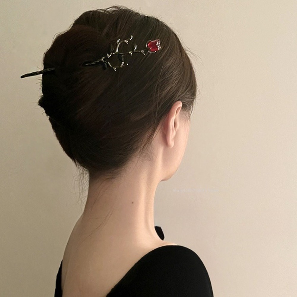 Vintage Metal Red Rose Flower  - đánh giá và giá Women'S Red Accessories